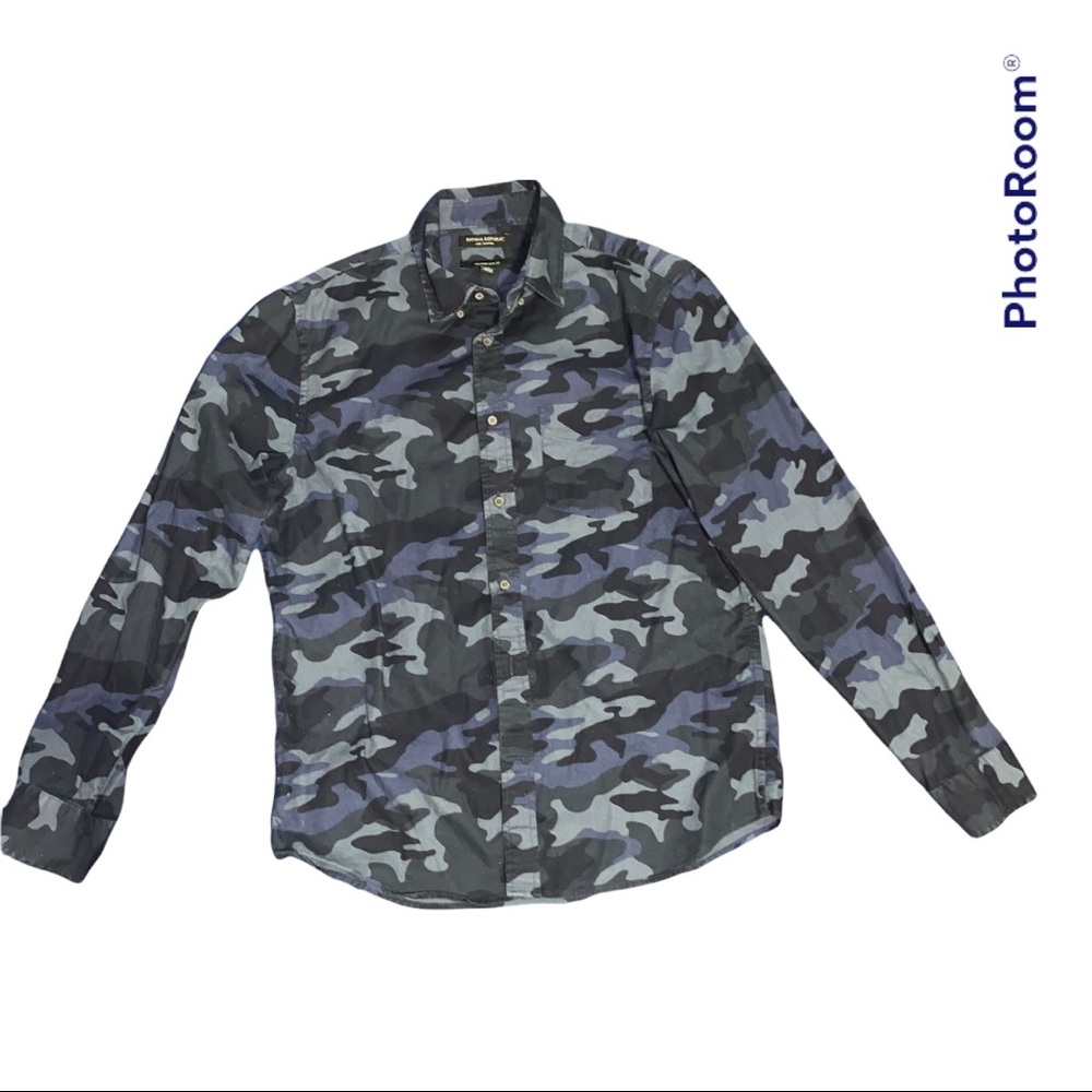 Banana Republic | Blue / Black camo Long Sleeve Button Up